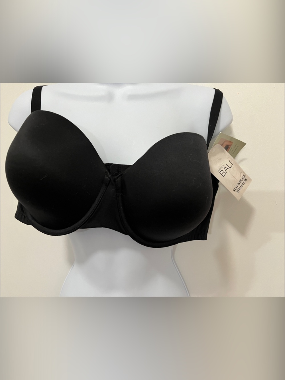 Bali Smooth Black Bra. NWT